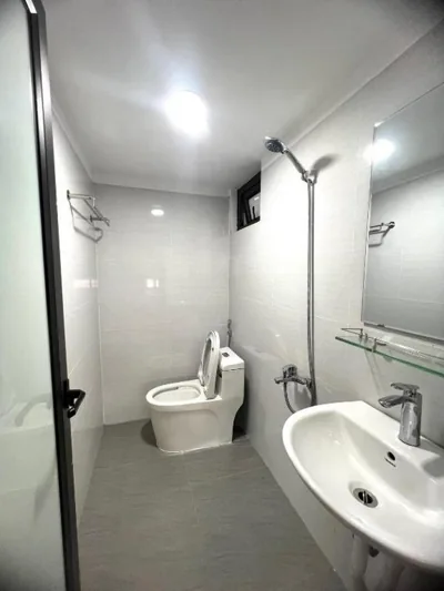 Era Apartment Khuc Thua Du – Photos 9
